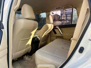 Toyota Prado d'<span class=keywords><strong>occasion</strong></span>, SUV <span class=keywords><strong>7</strong></span> <span class=keywords><strong>places</strong></span>, essence, transmission automatique, caméra de recul, toit ouvrant électrique, grand <span class=keywords><strong>espace</strong></span>, R17, conduite à gauche - Product Image 5