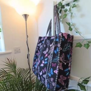 Handmade Women's National Fashion <b>Canvas</b> Cotton Fabric Quilted <b>Tote</b> <b>Bag</b> Lightweight Stylish Durable Eco-Friendly Zipper Closure - Product Image 3