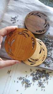 VOTRE SOUS-VERRE ROND EN BOIS TAILLE PERSONNALISÉE Fait à la main pour les articles de table et de cuisine en gros de haute qualité du Vietnam - Product Image 2