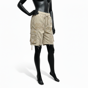 Shorts Cargo de Mujer de Alta Calidad, 220 GSM, Mezcla de Nailon, Tono Beige, Paneles con Bolsillos, Parches Decorativos, Logotipo Personalizado con Transferencia Térmica - Product Image 4