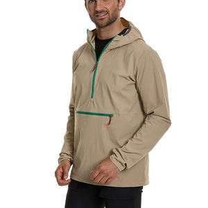 Veste Softshell légère sur mesure pour hommes Nouveau design Fermeture à glissière Usine Prix de gros Technologie des matériaux imperméables - Product Image 1