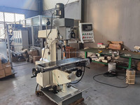 Machine de perçage et de fraisage ZX7550C pour l'usinage de composants de quincaillerie et d'instruments