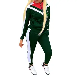 Model Baru Kustom Logo Olahraga Crop Tops Hoodies dan Jogging Sweatsuit 2 Piece Set Wanita Beludru Olahraga untuk Wanita