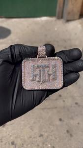 Colgante Unisex con Micro Pavé de Diamantes Moissanite VVS, Chapado en Rodio sobre Plata de Ley 925 - Product Image 4