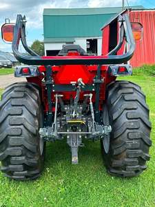 รถแทรกเตอร์ฟาร์มขนาดเล็ก Massey Ferguson FL2611 ขับเคลื่อน 4 ล้อ 40 แรงม้า มือสอง พร้อมเครื่องยนต์ เกียร์ และปั๊ม - Product Image 6