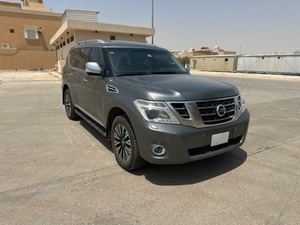 Nissan Patrol V6 GCC AWD Euro6 Sièges en cuir d'émission ACC Cruise Control R16 Taille des pneus Direction gauche 2021 d'occasion - Product Image 2