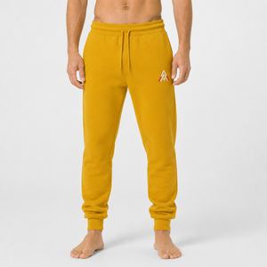 Pantalon de survêtement doux pour homme alliant confort quotidien et un look contemporain pour la maison, les tenues décontractées et les moments de détente en extérieur - Product Image 1
