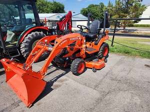 Livraison mondiale Original utilisé pour Kubota B2650 4x4 tracteur à roues Machine agricole clé moteur prix agricole compétitif - Product Image 2