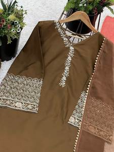 Conjunto de Kurti Farchi Pent de Lahor, en Seda Georgette con Bordado de Piel Sintética, Colores Brillantes, Festivo, Sin Costuras - Product Image 4