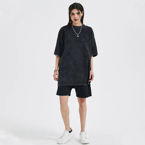 Vente en gros de t-shirts graphiques pour hommes en streetwear 200 GSM, t-shirts personnalisés délavés à l'acide pour hommes en plusieurs couleurs, t-shirts surdimensionnés pour hommes - Product Image 2