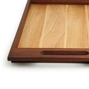 Plateau de service rectangulaire moderne en bois bicolore avec poignées découpées, grand plateau décoratif en bois de noyer pour le petit-déjeuner, les aliments, le thé - Product Image 6