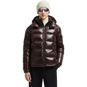 เสื้อแจ็คเก็ตพัฟเฟอร์บุใยสังเคราะห์น้ำหนักเบาสำหรับผู้ชาย OEM ODM ให้ความอบอุ่น เหมาะสำหรับกิจกรรมกลางแจ้ง ทนทาน คุณภาพดี สวมใส่สบาย - Product Image 5