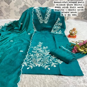 Muselina viscosa de diseñador y romana con trabajo manual Kurti Pant y Dupatta Fabricante de India a la tarifa más baja - Product Image 1