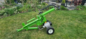 Rajadora de Leña Eléctrica Verde, Rajadora de Leña Hidráulica con Ruedas para Uso Forestal - Product Image 1