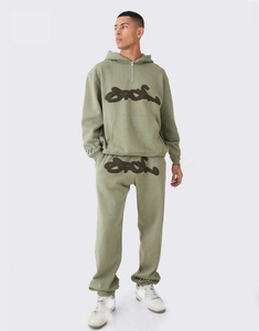 Conjunto de 2 Piezas con Logotipo Personalizado de Fábrica OEM, Sudadera con Capucha y Cremallera de 1/4 y Pantalones Deportivos Bordados en Chenilla, Chándal Transpirable de Algodón - Product Image 1