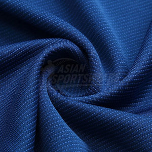 Tenue de basket-ball de qualité professionnelle comprenant un maillot et un short en matériau respirant et léger - Product Image 5