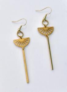 HA ARTISANAT H H # Boucles d'oreilles pendantes en laiton plaqué or antique 010, style tendance, bijoux pour occasions de mariage, unisexe, vente en gros, personnalisables - Product Image 3