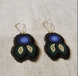 HF crafts' ใหม่สไตล์โบฮีเมียนสีรุ้งลูกปัดตุ้มหูแบบถักมือรูปหัวใจดีไซน์ลูกปัดข้าว - Product Image 2