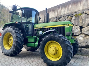 Tractor John Deeree 3350 usado con cabina Buen estado de calidad - Product Image 2