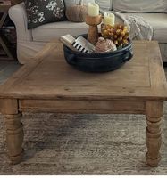 Table basse portable en bois naturel, écologique, durable, meuble de salon, matériau écoresponsable, ton chaud pour une maison bio