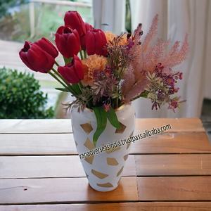 Florero de aluminio elegante de alta calidad al por mayor para la decoración de la sala de estar del hotel casero maceta en el precio asequible - Product Image 3