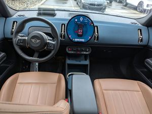 EXCELENTE COCHE USADO 2025 COUNTRYMAN COOPER S ALL4, BAJO KILOMETRAJE, MOTOR EN EXCELENTE ESTADO, SUV DE 4 PUERTAS - Product Image 2