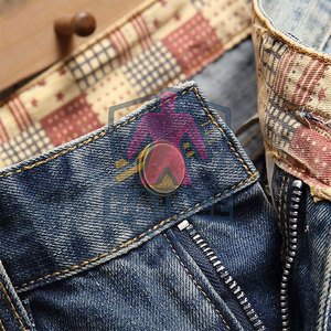 กางเกงยีนส์ขาสั้นลำลองผู้ชายแบบขายส่ง เป็นมิตรกับสิ่งแวดล้อม ระบายอากาศได้ดี บริการ OEM คุณภาพสูง ปรับแต่งได้ตามต้องการ MOQ ต่ำ - Product Image 5