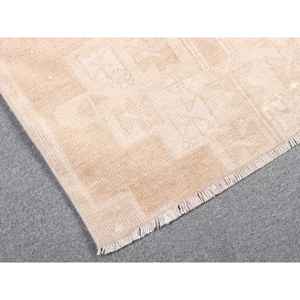 Alfombra Turca de 2.2x3.6 pies, Alfombra Pequeña Vintage, Alfombra Beige con Puntos Blancos - Product Image 5