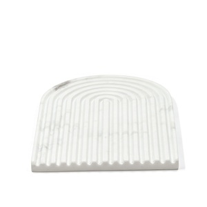 Meilleures ventes Plateau de service en marbre en forme de U, parfait pour la cuisine à domicile et la table à manger, disponible à la vente - Product Image 3