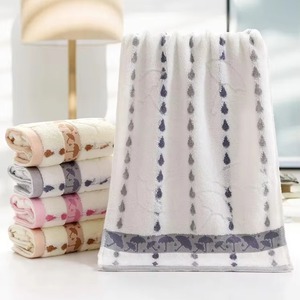 Serviette de voyage en tissu éponge 100% coton, haute densité, jacquard, pour le visage et les mains, séchage rapide et style coloré - Product Image 4
