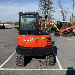 Miniexcavadora Kubota KX040-4 2022 - Excavadora de 4 Toneladas Eficiente en Combustible y Duradera para Trabajos de Paisajismo y Servicios Públicos - Product Image 1