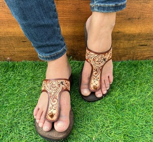 Real Handmade Genuine Women Western Style <b>Tooled</b> Cowhide <b>Leather</b> Casual Outdoor Flipflop Flat Brown Footwear Open Toe Sandal - Product Image 1