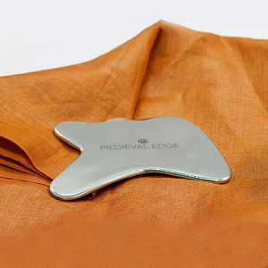 Outil de bonne qualité en acier inoxydable durable Gua Sha en forme de R pour le massage quotidien du visage et la réduction des poches Original Indian Factory - Product Image 4