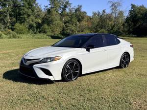 Toyota Camry XSE V6 del 2018 usata in vendita a basso prezzo - Product Image 1