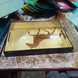 Bandeja para servir de bambú de tamaño personalizado de la marca Hathai, madera lacada con incrustaciones de nácar para uso doméstico, uso decorativo para alimentos - Product Image 1