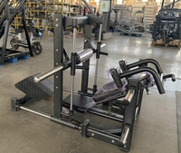 Machine à fessiers multifonctionnelle SK Plate Loaded 3D Hip Thrust, équipement de musculation du bas du corps pour usage commercial en salle de sport
