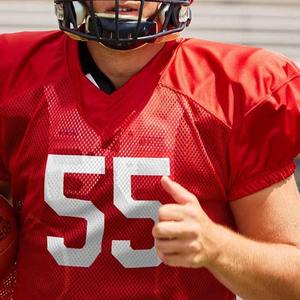 Service OEM Vêtements de football américain personnalisés sublimés de qualité Maillot de football américain vierge en polyester pour hommes T-shirt athlétique d'entraînement en maille - Product Image 5