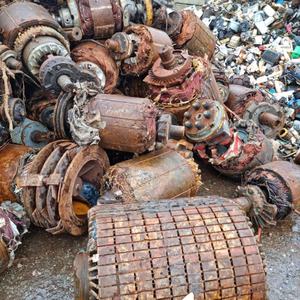 Motores Eléctricos Desechados en un Reciclaje de Metales/ Chatarra de Motores Eléctricos Usados en Venta - Product Image 3