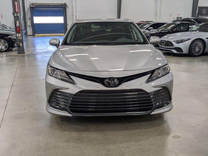 Toyota Camry LE 2023 Usado - Product Image 2