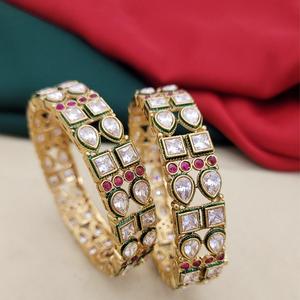 Elegante acabado dorado de moda con aspecto de piedras Dos juegos de brazaletes Brazaletes abiertos con estilo para mujeres para ropa de boda - Product Image 1