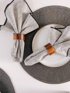 Rond de serviette en bois exquis pour la décoration de dîner réunions de famille et événements de banquet de réception de mariage - Product Image 2