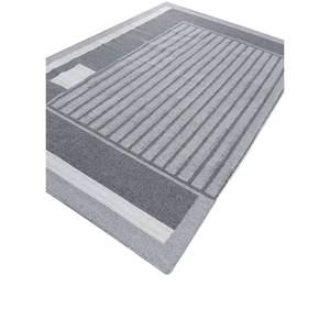 พรมโพลีเอสเตอร์ทอลายแบน รุ่น ADPL-1106 สำหรับใช้ในบ้านและโรงแรมกลางแจ้ง ลายทางสีเทาดำ แบบแจ็คการ์ด ขนตัดสไตล์วิลตัน - Product Image 2