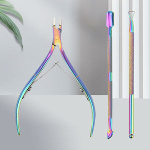 Jeu de 3 pinces à cuticules en titane coloré en acier inoxydable pour la beauté, la pédicure et les ongles. - Product Image 3