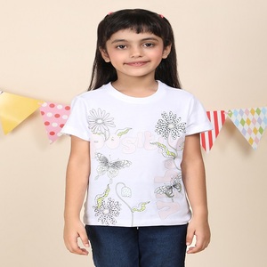 Camiseta personalizada de cuello redondo de algodón 100% para niñas disponible en diferentes métodos de impresión y materiales a mano para la venta - Product Image 1