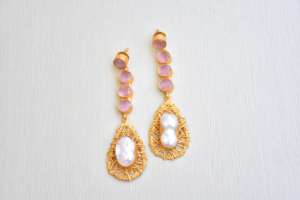 Boucles d'oreilles pendantes en laiton naturel, perles de qualité supérieure, pierres organiques, laiton plaqué rhodium, hypoallergéniques, port sécurisé, parfaites - Product Image 4