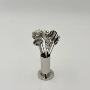 Cuillères à dessert en acier inoxydable pour bar et vente chaude, design unique, manche en forme de coquille longue, pour fruits et glaces - Product Image 1