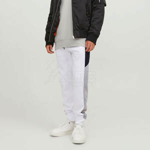 Pantalon de jogging pour homme, coupe droite, léger, mi-long, pour un confort quotidien, tissu doux, coupe ajustée, design épuré, adapté à un usage décontracté - Product Image 4