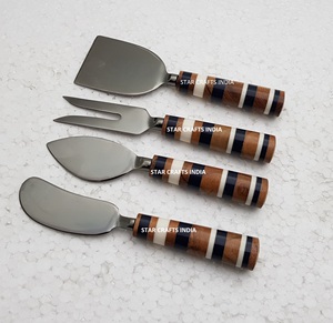 Ensemble de cuisine Epandeur d'ustensiles à fromage en bois et résine Poignée créative et acier inoxydable avec couteau à beurre plaqué argent - Product Image 3