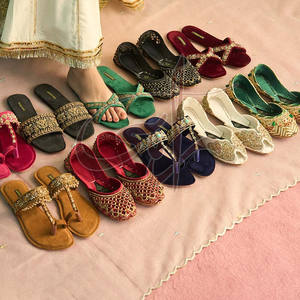 Qualité supérieure, vente en gros, quantité importante, prix abordable, matériau durable, marque privée, chaussures Khussa pour femmes, dessus en velours antidérapant, toutes tailles - Product Image 6