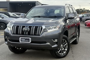 Toyota Land Cruiser Prado VX GDJ150R 2018 Usado, Sin Accidentes, Automático, Doble Rango, Bajo Kilometraje, Listo para Conducir - Product Image 2